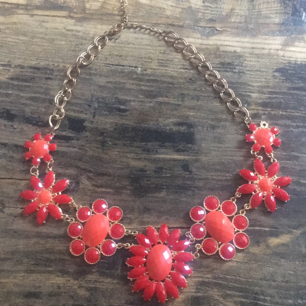 Flowered necklace